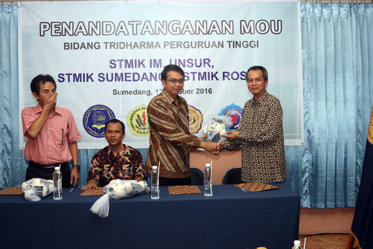 Penandatanganan MOU STMIK Sumedang,STMIK IM,STMIK ROSMA dan UNSUR