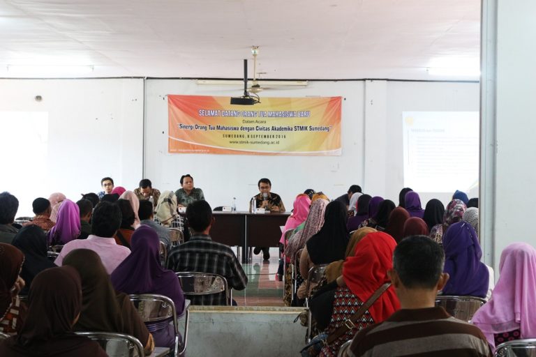 Sinergi Orangtua mahasiswa dengan Civitas Akademika STMIK Sumedang