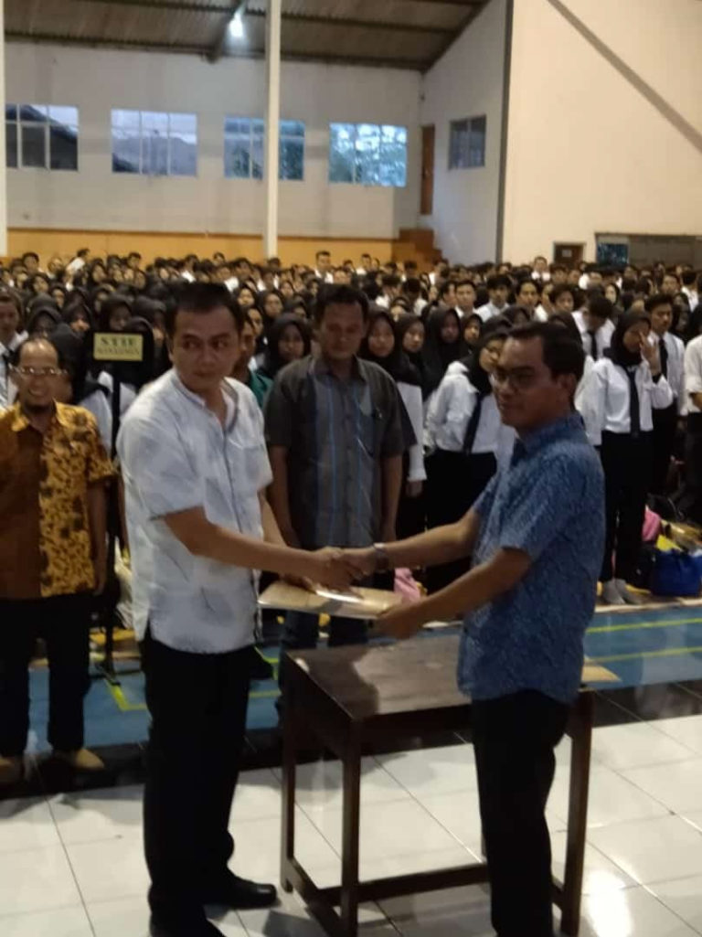 Serah Terima Mahasiswa Baru Tahun Akademik 2018/2019
