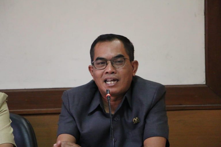Literasi Digital Cerdaskan Masyarakat Gunakan Internet
