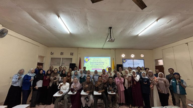 Pelatihan/Workshop Dosen dalam Rangka Penyusunan Draft Artikel Ilmiah Menggunakan AI oleh Fakultas Teknologi Informasi Universitas Sebelas April Sumedang