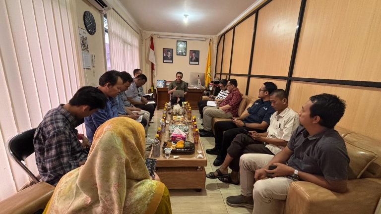Rapat Sinergisitas Tim Pengelola FTI : Penguatan Kolaborasi dan Strategi Penerimaan Mahasiswa Baru di Fakultas Teknologi Informasi